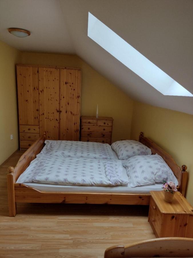 Apartamento Sklípek v Agátí Drnholec Exterior foto